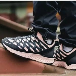 Nike ACG Sneakers Terra Gobe Hiking Melon Tint NEW